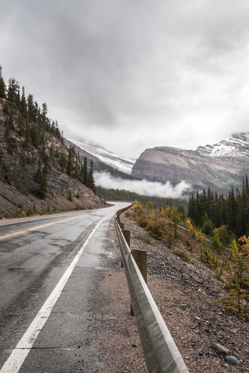 WayneRankine's tweet photo. Road to the clouds.  #jaspernationalpark  #travel #alberta #canada https://t.co/G9ja2kxu5S