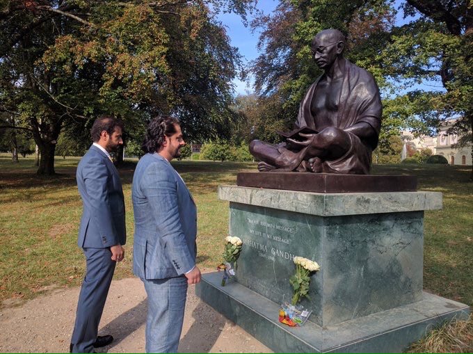 SBbugti's tweet image. Prominent Baloch leader Nawab Brahumdagh Bugti and Nawab Mehran Marri paying tribute to the legend Mahatma Gandhi Ji... #GandhiJayanti