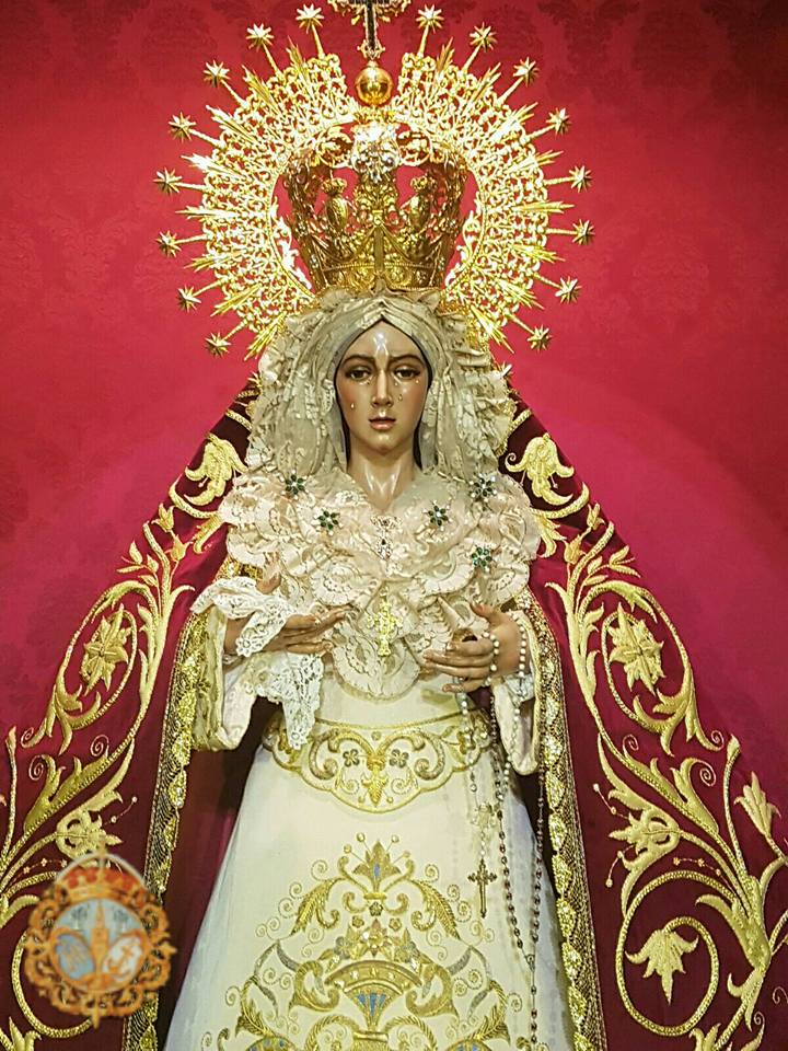NUEVO MANTO DE CAMARÍN PARA LA ESPERANZA MACARENA, REGALO DE UN FERVOROSO DONANTE,PEDIMOS A LA VIRGEN QUE PREMIE TAN PRECIOSO OFRECIMIENTO