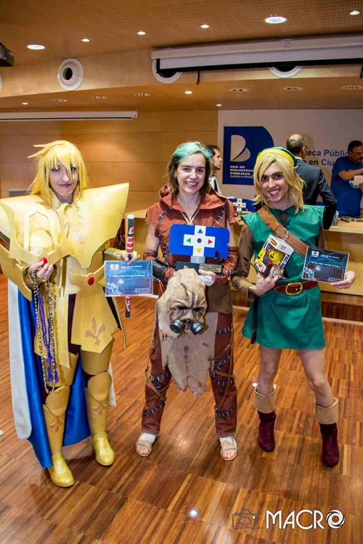 CiudadRealStart's tweet photo. Ganadores del concurso de cosplay junto con nuestro jurado @Ignea_Ignius @Sil_Moriyama @MonicaMusic8 @SeleneVirus https://t.co/IZa8zlNWgL