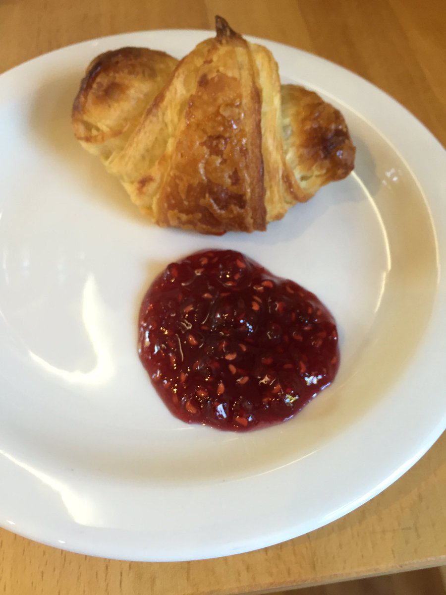 Valehousekitch's tweet photo. Freshly baked croissants and VHK homemade raspberry jam. #perfectbreakfast #breadmasterclass #croissants https://t.co/jLk3aU2YBv