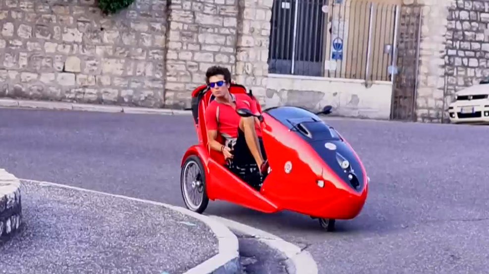 MedInfinityES's tweet photo. 'Cabriovelo' no es ni un coche, ni una bicicleta, sino todo lo contrario. @juegodegadgets, online.
https://t.co/LovvEGwKjN https://t.co/fLj7D3aSNE