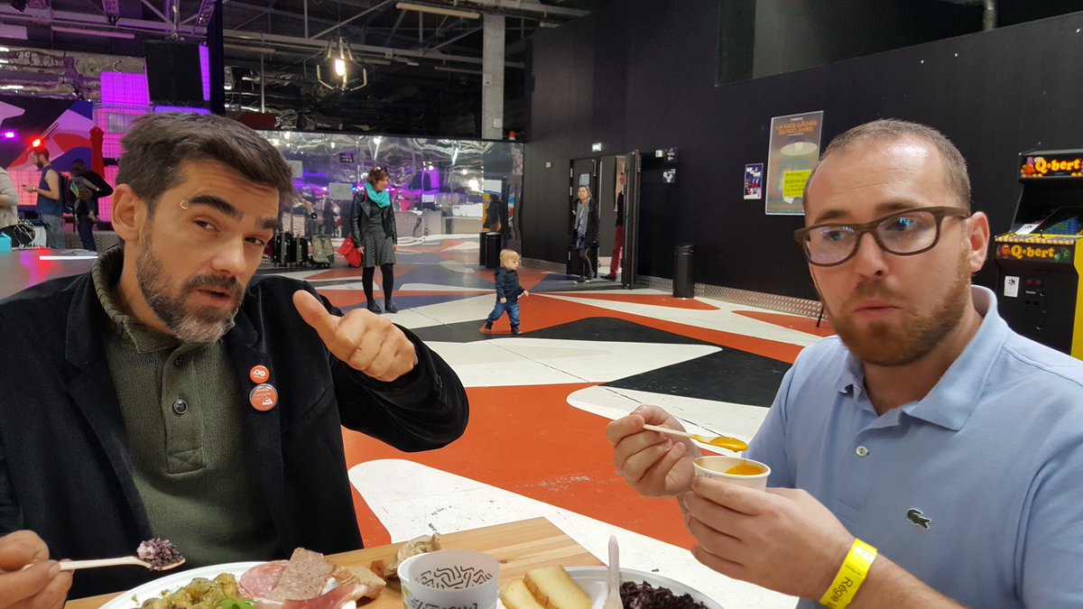 tru_cs's tweet photo. Brunch dominical @TCRMBLIDA par l'#AmourFood avec les copains #SweetSunday https://t.co/Duv3SBwx6E
