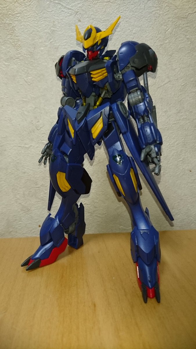 わち ガンプラ垢 放送には間に合いませんでしたが ガンダムバルバトスルプス オリジナルカラーで全塗装しました 第4形態 第6形態に続いて悪魔らしく黒に塗ってます 簡易なゲート処理のみで塗装しています T Co Sijh0nm9bv Twitter