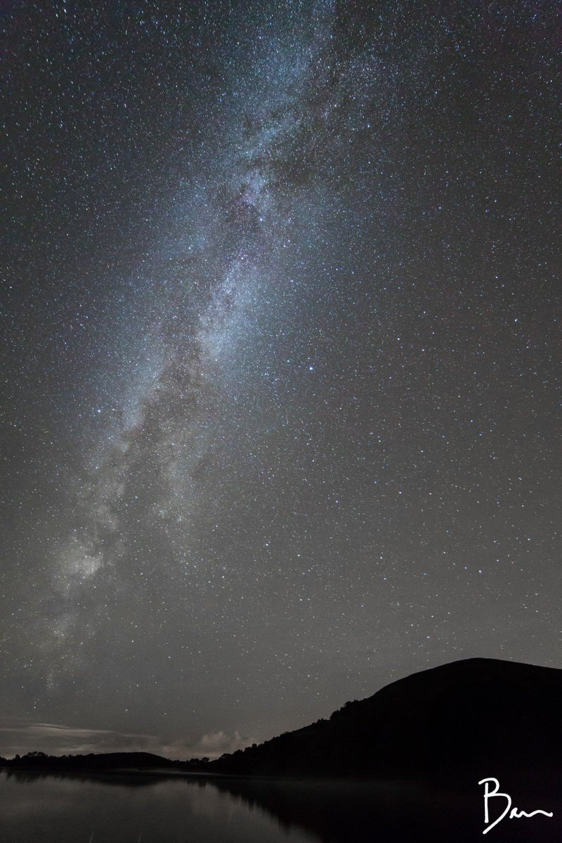 Caught the Milky Way @Lough_Gur last night. flic.kr/p/LR5TE2 #loughgur #lovelimerick #limerickhour #astrophotography