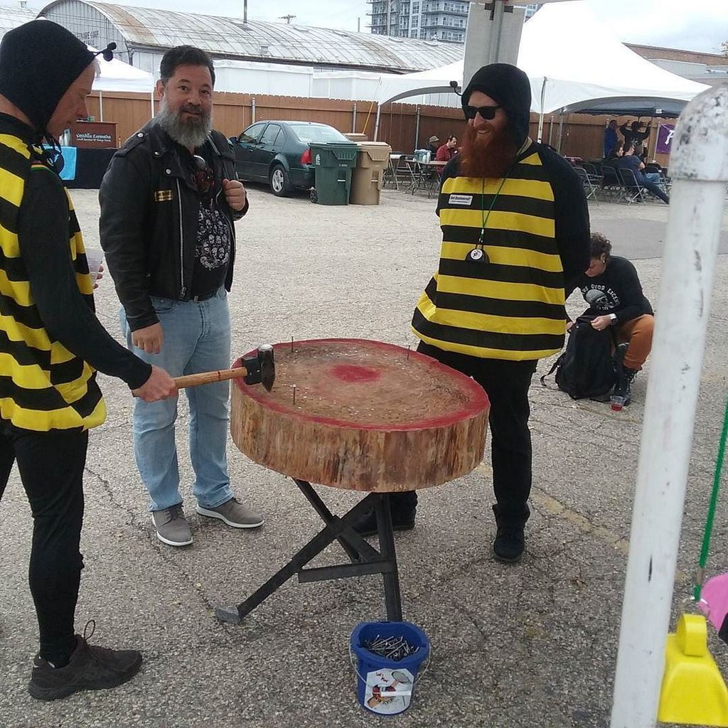 Hammer_Schlagen's tweet photo. #GetBuzzed with #Hammerschlagen ยฎ @BosMeadery #FreyaFest https://t.co/a5EFyrLSIR