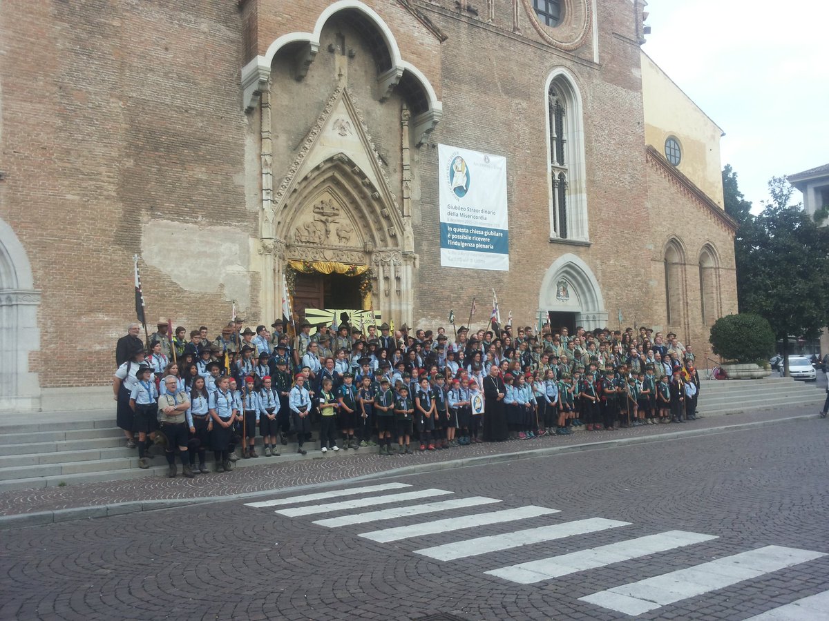 MarcoVa89165854's tweet photo. Giubileo degli Scout a Udine in Duomo alla presenza del Vescovo .Il cammino di Fede e Speranza continua.Esempio di Società Sana e presente https://t.co/t9I4hEg7q4