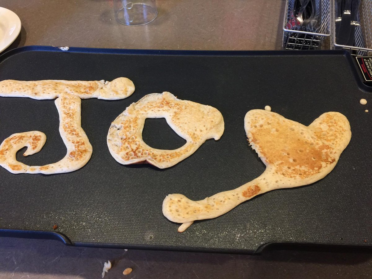 TroyGParker's tweet photo. Conference breakfast note taking. #PresNelson #ldsconf https://t.co/Yw91RqlZWj