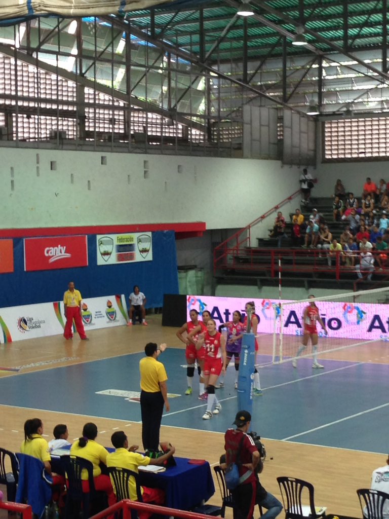 LegeaAmericas's tweet photo. @AraguaVoleibol @LVVoficial https://t.co/WpAZvO34aI