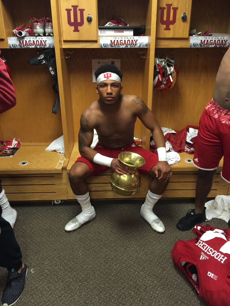 Gotta_BeGreat's tweet photo. #SpitTalk #RaiseTheFlag B1G win vs Mich State https://t.co/ohT1ZxKX6T