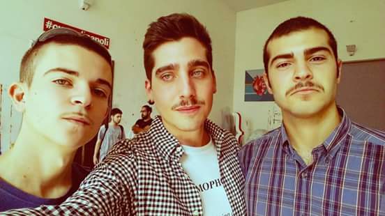 gerardo_cleto's tweet photo. #Mustache #friends #academy #lab #narcos #bandidos #brothers #memories #ineedfollowers #FolloForFolloBack https://t.co/WYIT6908QT
