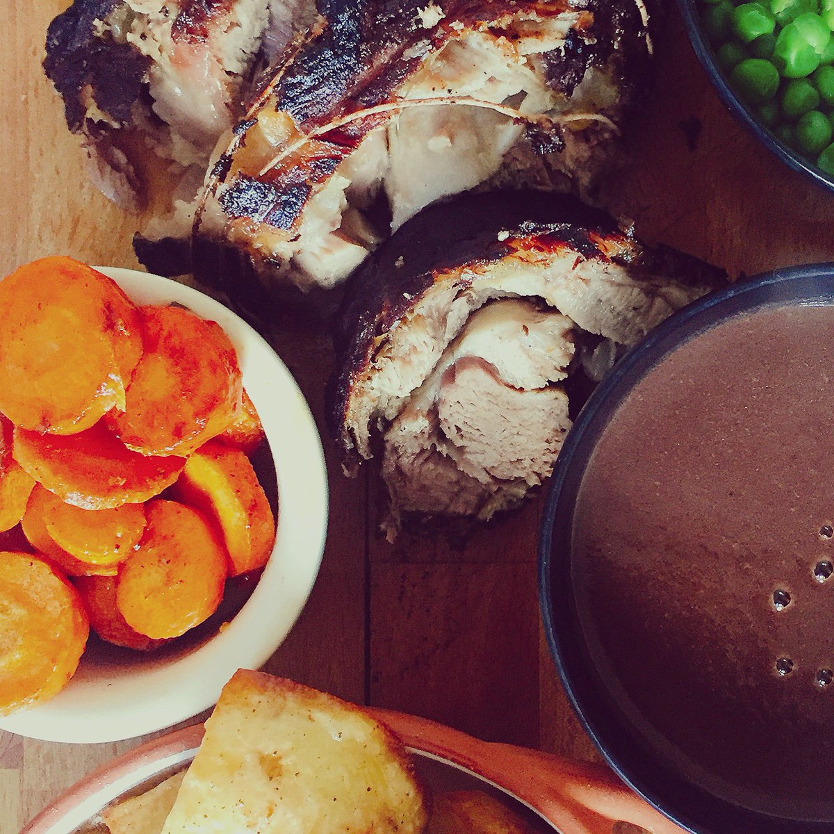 SculleryMade's tweet photo. Sundays are for lie-ins and lamb! @Farm_andFood reared Dorset horn lamb shoulder, @AbernethyButter lemon&amp; honey-glazed carrots &amp; roasties! 🍽 https://t.co/gGNvze6vai