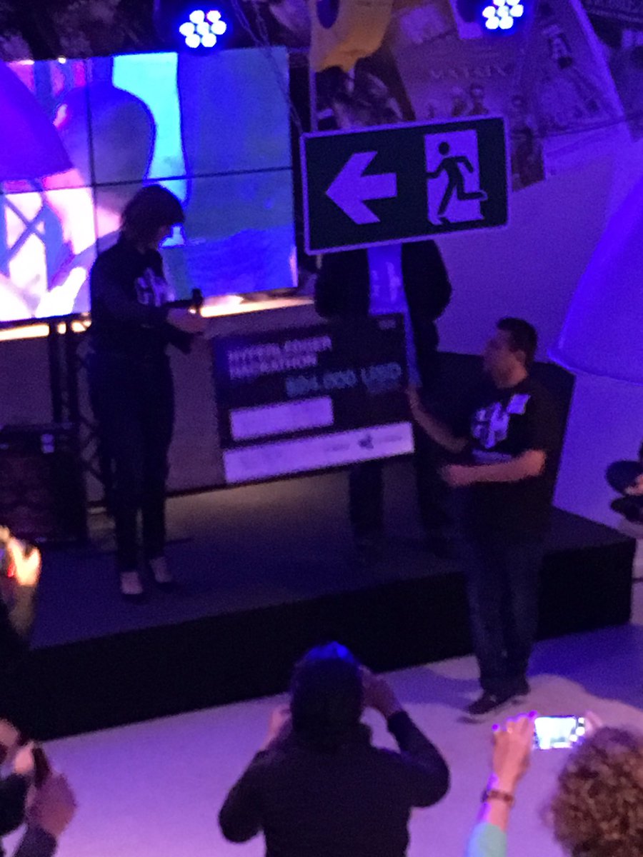 EdCig001's tweet photo. Congrats to all winners of the hyperleger hackathon. Well done!! 👍🏻🎉😀#hackiton https://t.co/LIAHw2Bz01