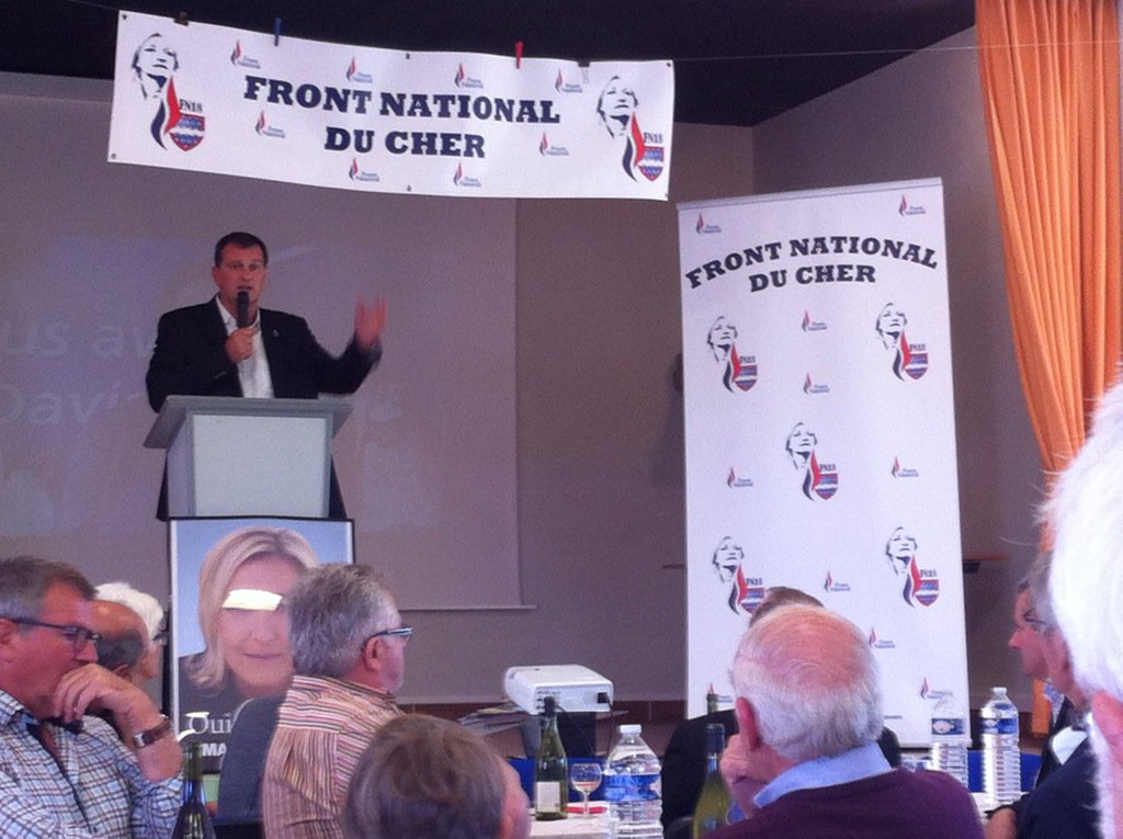 G_Dussausaye's tweet photo. De retour de 2 jours passés avec le #FNJCher !
Action, cohésion, fête de la fédération avec @louis_aliot ! https://t.co/9z2TXqRQug