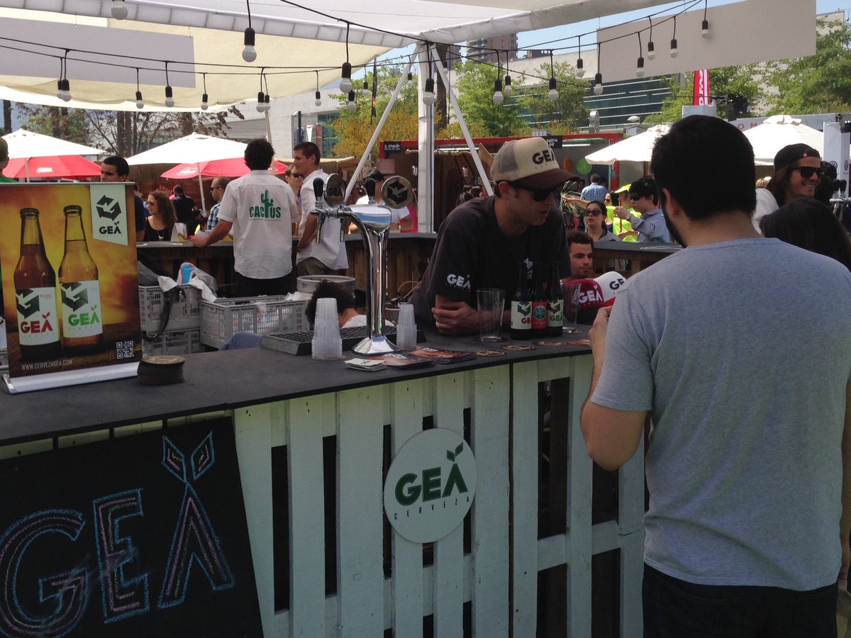 CervezaGea's tweet photo. Seguimos rompiéndola en #Echinuco2016. Los esperamos hoy domingo en el último día de ésta increíble Feria Gastronómica. https://t.co/Asx1lrSV2A
