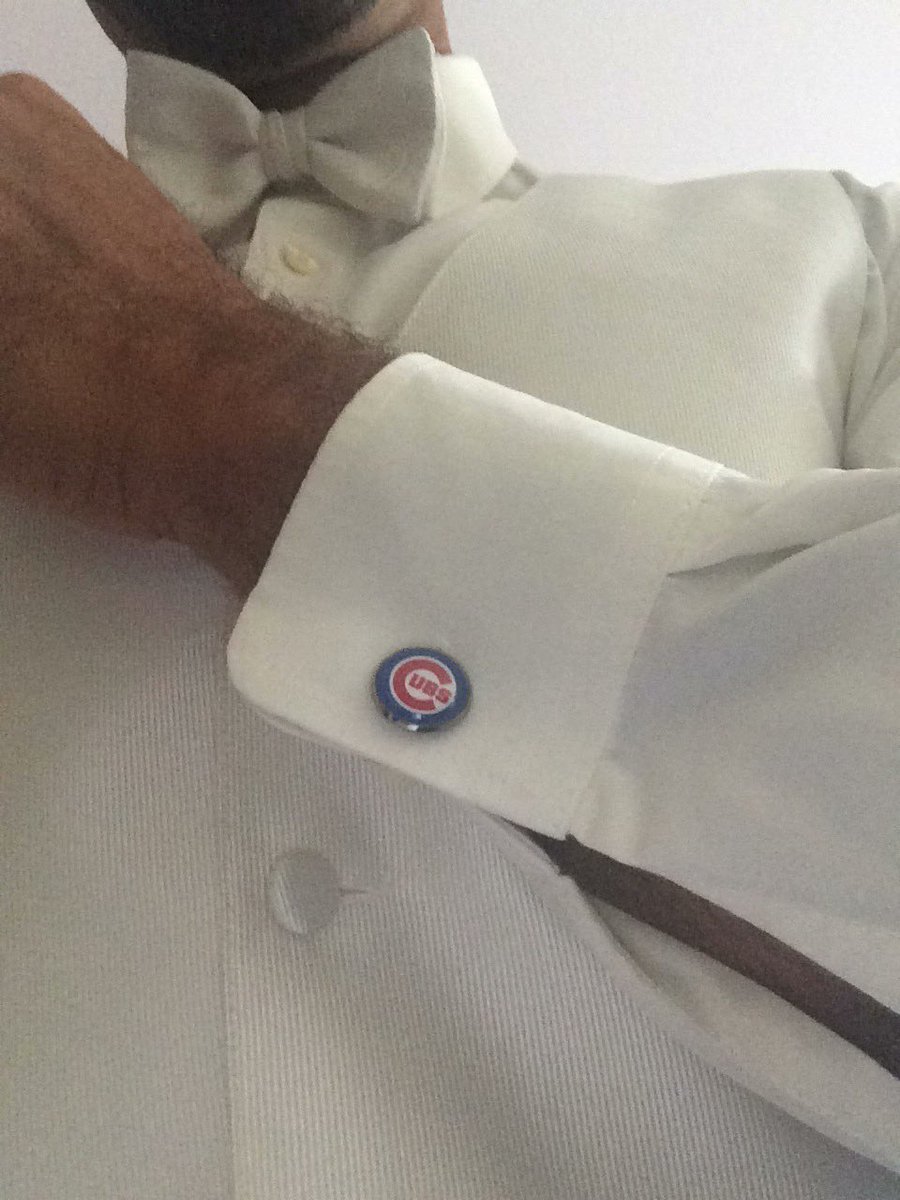 RobTheNumberS's tweet photo. #GoCubsGo @Cubs on my wedding day #Official #HomeRunPlatts https://t.co/4GY4qiCNiO