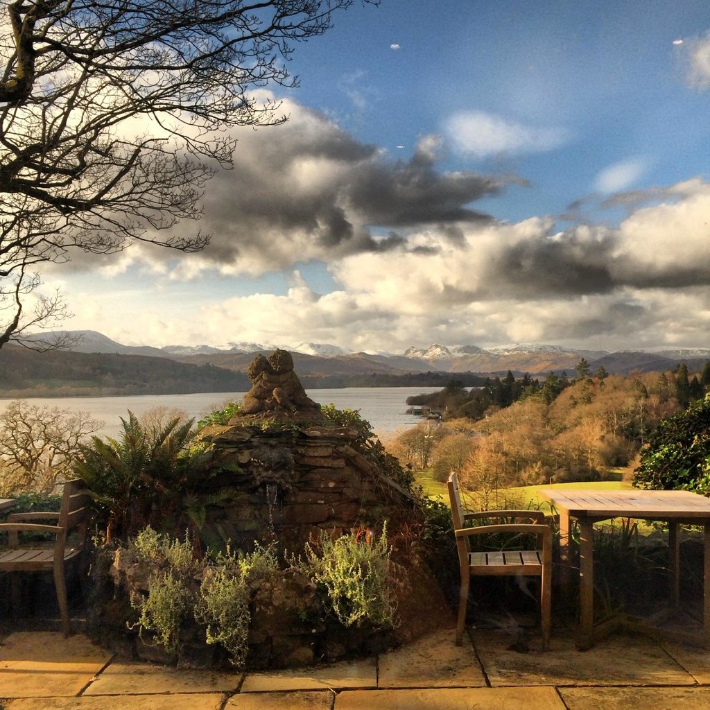 MillerHoweHotel's tweet photo. "A Sunday well spent brings a week of content" - Proverb. How did you spend this Sunday? #Weekend #Sunday #MillerHowe https://t.co/xayx3bGShY