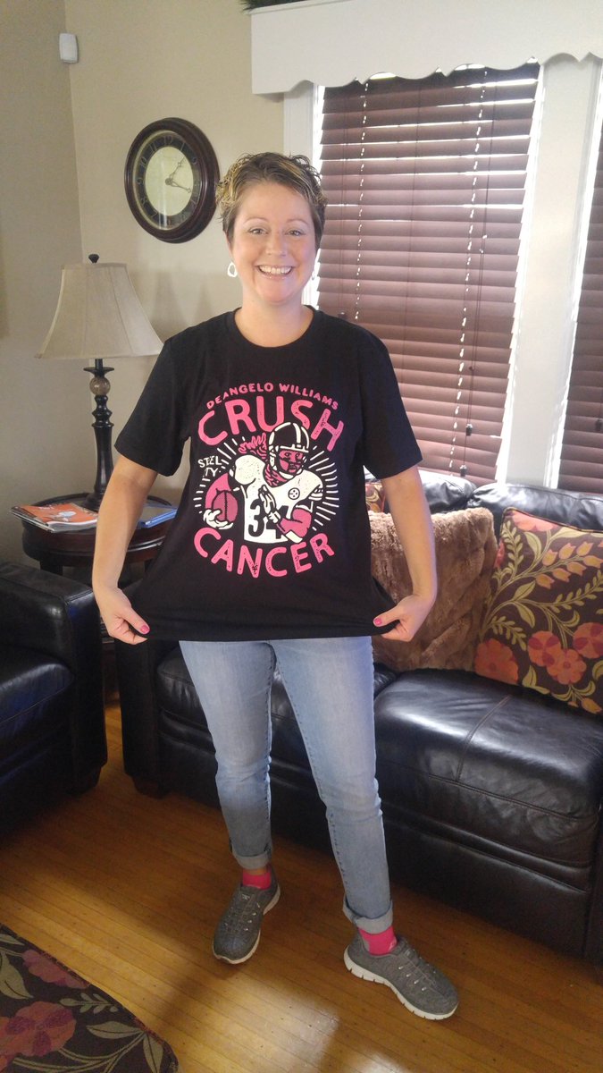 sparsonsATHS's tweet photo. @colleen_pars representing #D'AngeloWilliams t- shirt on this fittest Sunday on October.thanks @MrStresing for the gift #survivor #pinkOct https://t.co/LTbFtwSIZV
