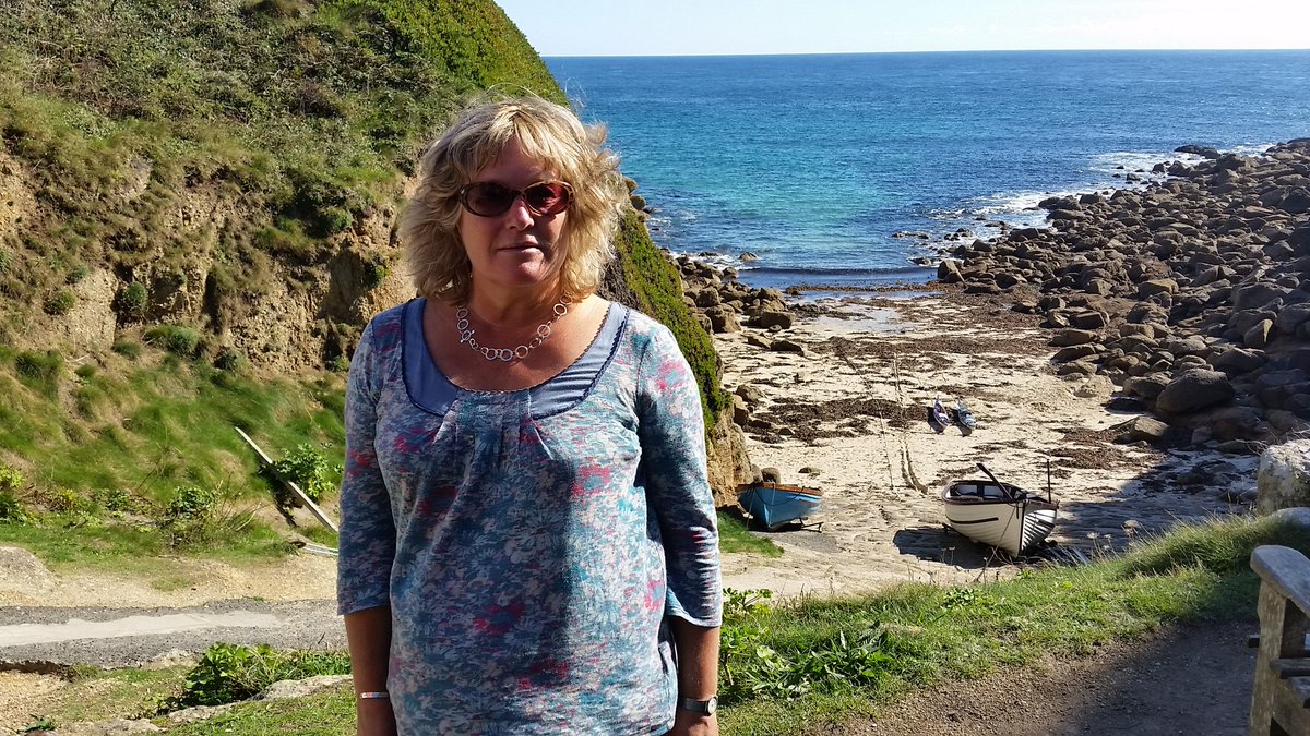 OakFramed's tweet photo. @NewingtonFarm Lyndsay at Porthgwarra. Poldark was here last week https://t.co/tNwXEEayuR