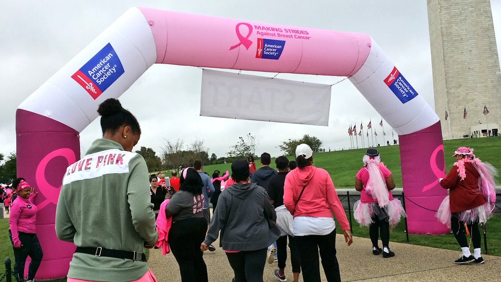 JetBlueDCA's tweet photo. CMs participating in the #AmericanCancerSociety's #MakingStridesAgainstBreastCancerWalk on the National Mall today @JetBlue @HelloJetBlue p1 https://t.co/wywSsojz8Q