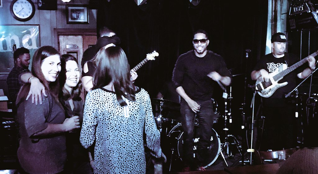 tracksevenband's tweet photo. #Dope fan #Shots from last nights show... The ladies felt like @Da1COST was singing directly to them w/ @OfficialKFHox @Track7Band @J_TBass https://t.co/OuVKWq4LSz