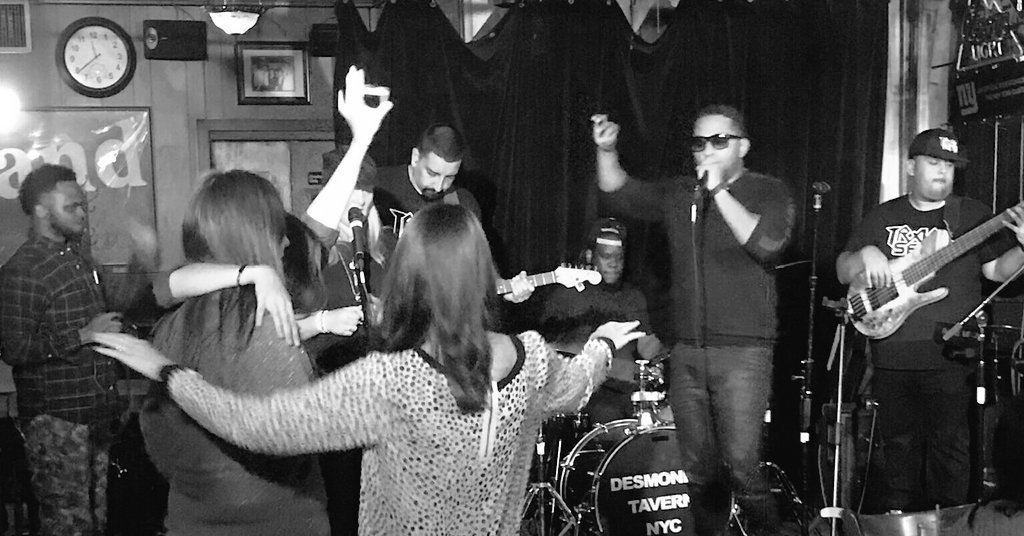tracksevenband's tweet photo. #Dope fan #Shots from last nights show... The ladies felt like @Da1COST was singing directly to them w/ @OfficialKFHox @Track7Band @J_TBass https://t.co/OuVKWq4LSz