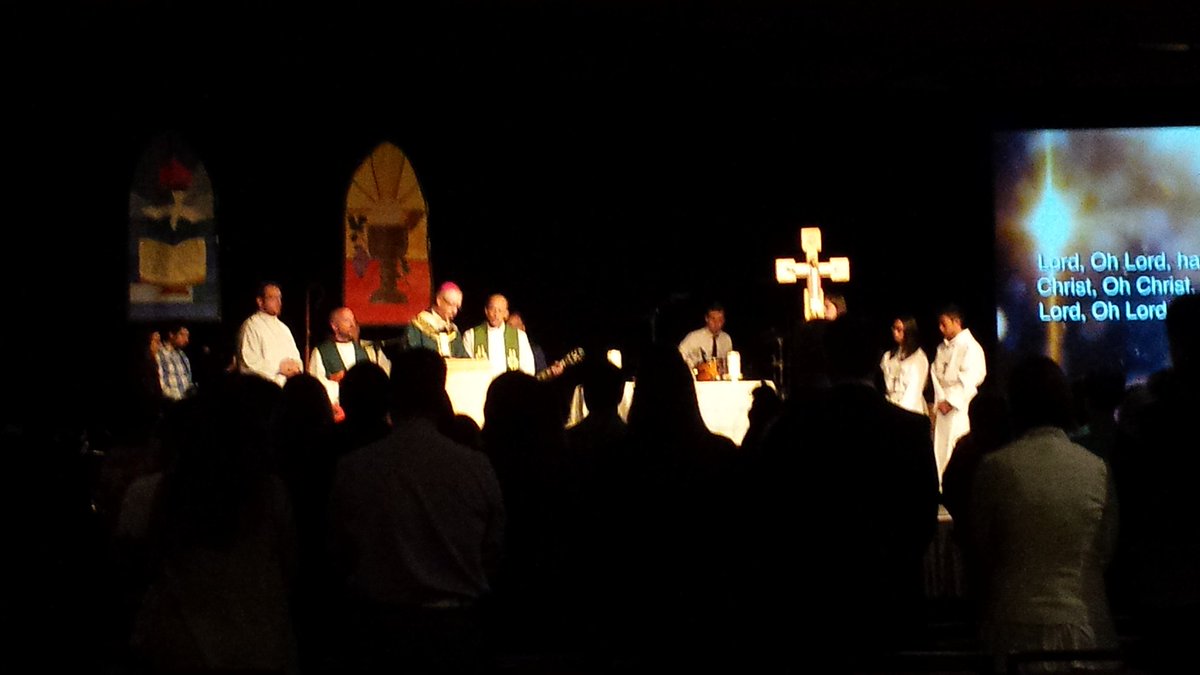 wwcyc_ab's tweet photo. Thank you @archbsmith for coming and celebrating mass with us  #wwcyc16 https://t.co/e4fLduNCPT