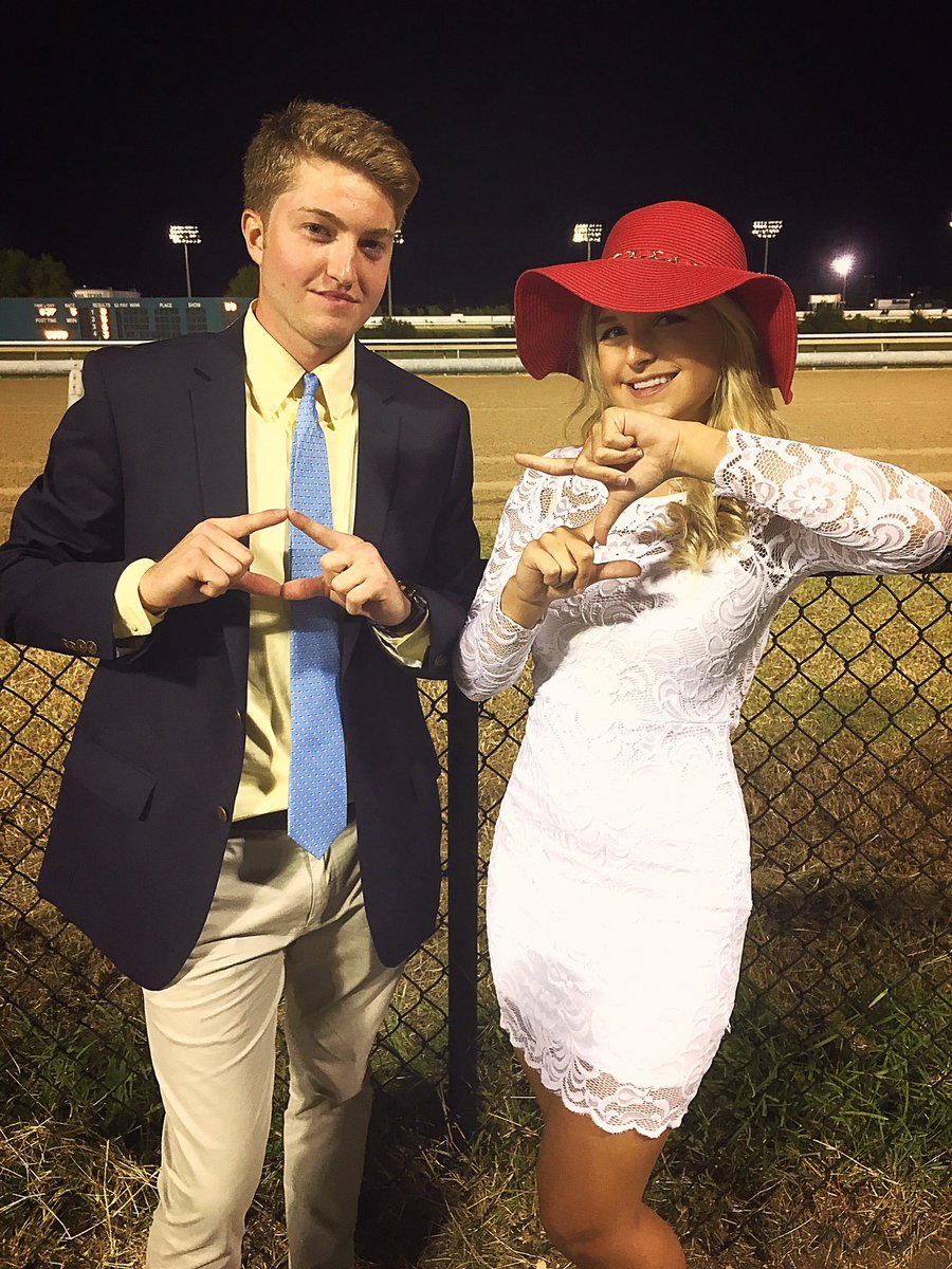 kwolfe3434's tweet photo. Down and Derby Mixer! •ΔΖ•❤️🐎#txstdeltazeta https://t.co/o1k2Rde1me