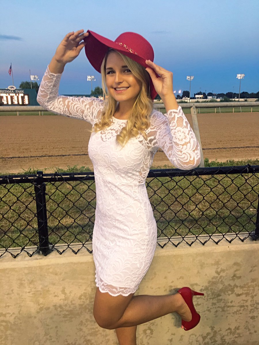 kwolfe3434's tweet photo. Down and Derby Mixer! •ΔΖ•❤️🐎#txstdeltazeta https://t.co/o1k2Rde1me
