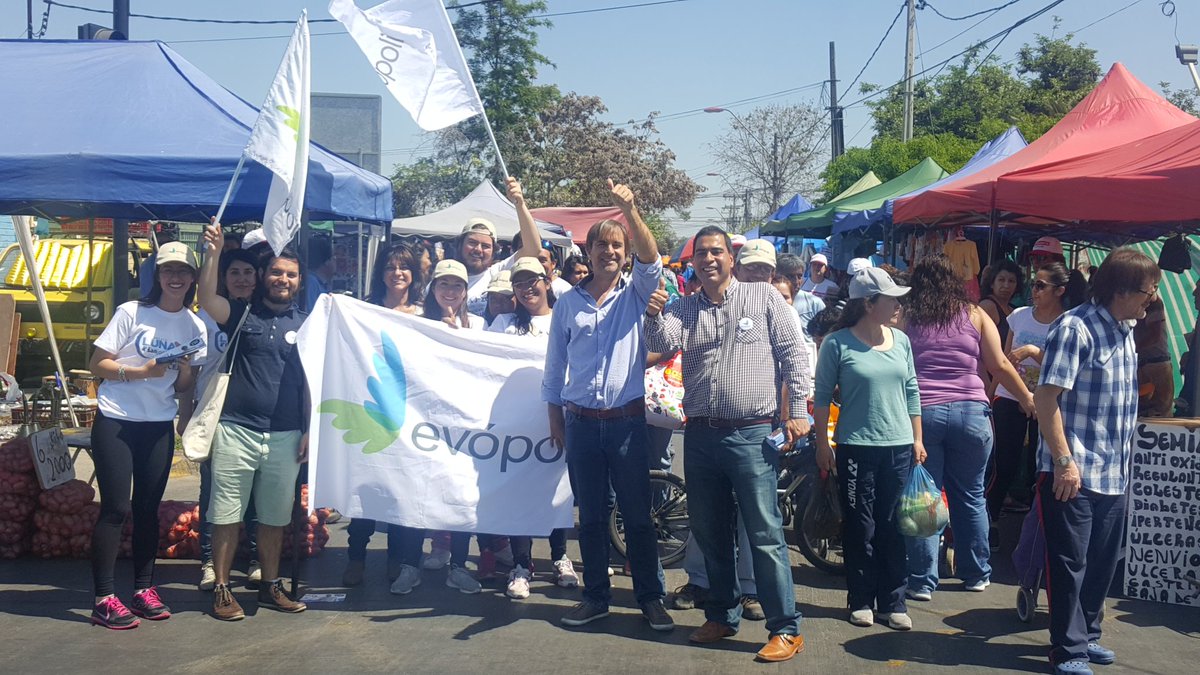 tqsanjoaquin's tweet photo. Hoy estuvimos junto a @lcruzcoke acompañando a los vecinos de San Joaquín. Este 23 de Octubre Vota J-26 Gonzalo Luna tu NUEVO Concejal https://t.co/hA3dv1Srp3