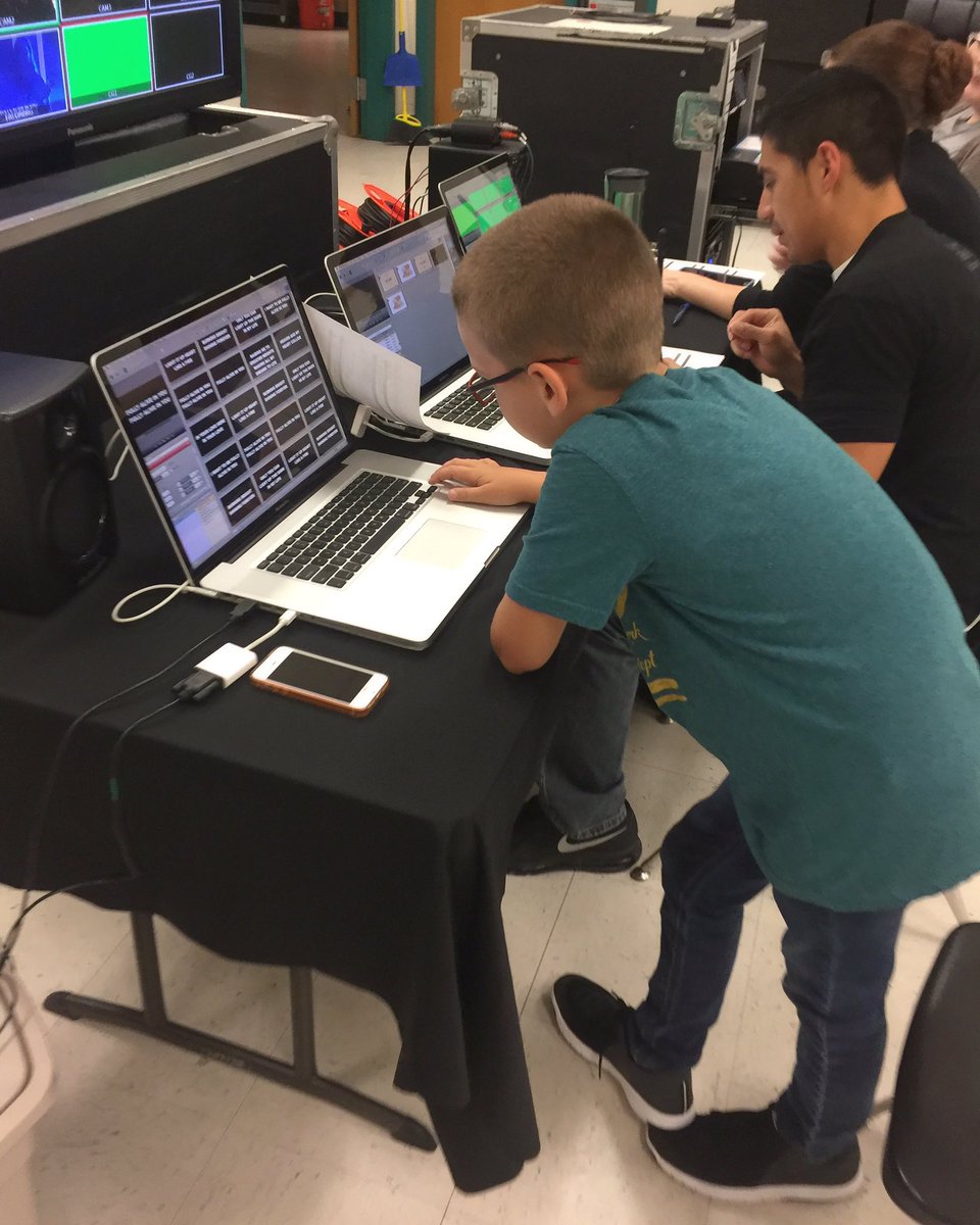 jeandres919's tweet photo. Spotsy's newest VJ in action this morning during run-through. #GabrielAllen #LCSpotsy https://t.co/X8hT6NpKrm