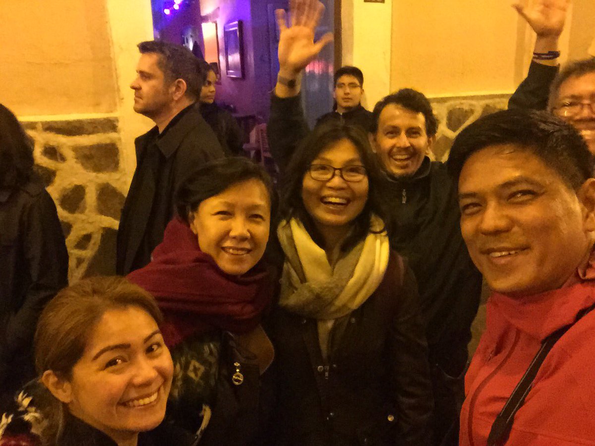 NielsenDonato's tweet photo. Meeting vets @Quito from #wsava2016 https://t.co/3WpV9WqHpb