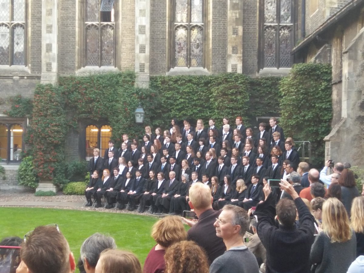 CorpusUG's tweet photo. New Corpus students arriving! Welcome to Cambridge! https://t.co/I9uMgSLPM6