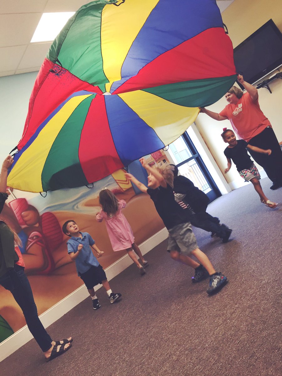 WordofLife_FC's tweet photo. Sundays are for fun #bestdayoftheweek #wkids https://t.co/Xj30bftzaB
