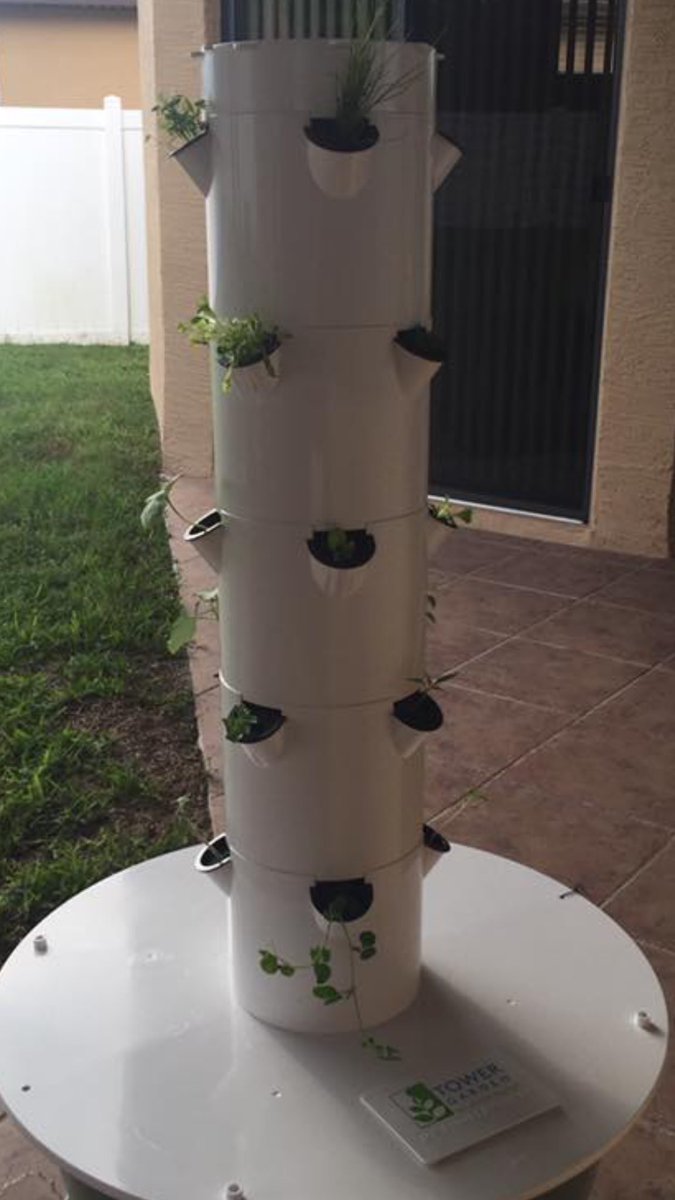 #friendshipbobcats-Principals interested in hands on science lessons for Ss on Hydroponic Gardening - let me know.