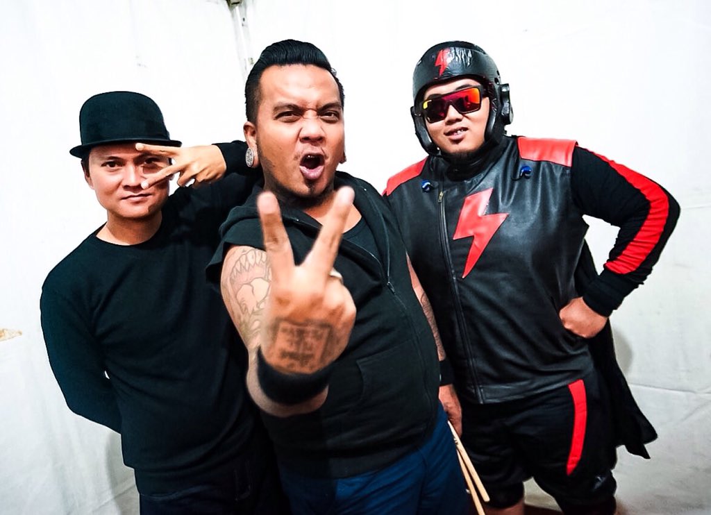 Sesaat lagi siap2 bercinta sekuat tenaga di #SOEKAMTIDAY #PURBALINGGA
Gor.Guntur Darjono
Hokyaaaa...