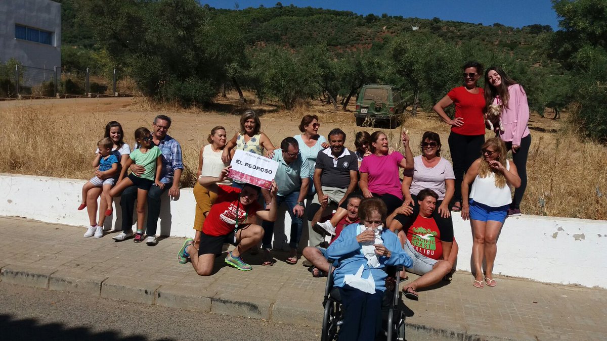 SinlyFriend's tweet photo. @Sevilla_Turismo #Sevillaesprovincia con los vecinos de la localidad y sus maravillosas vistas https://t.co/v40c76TJJk