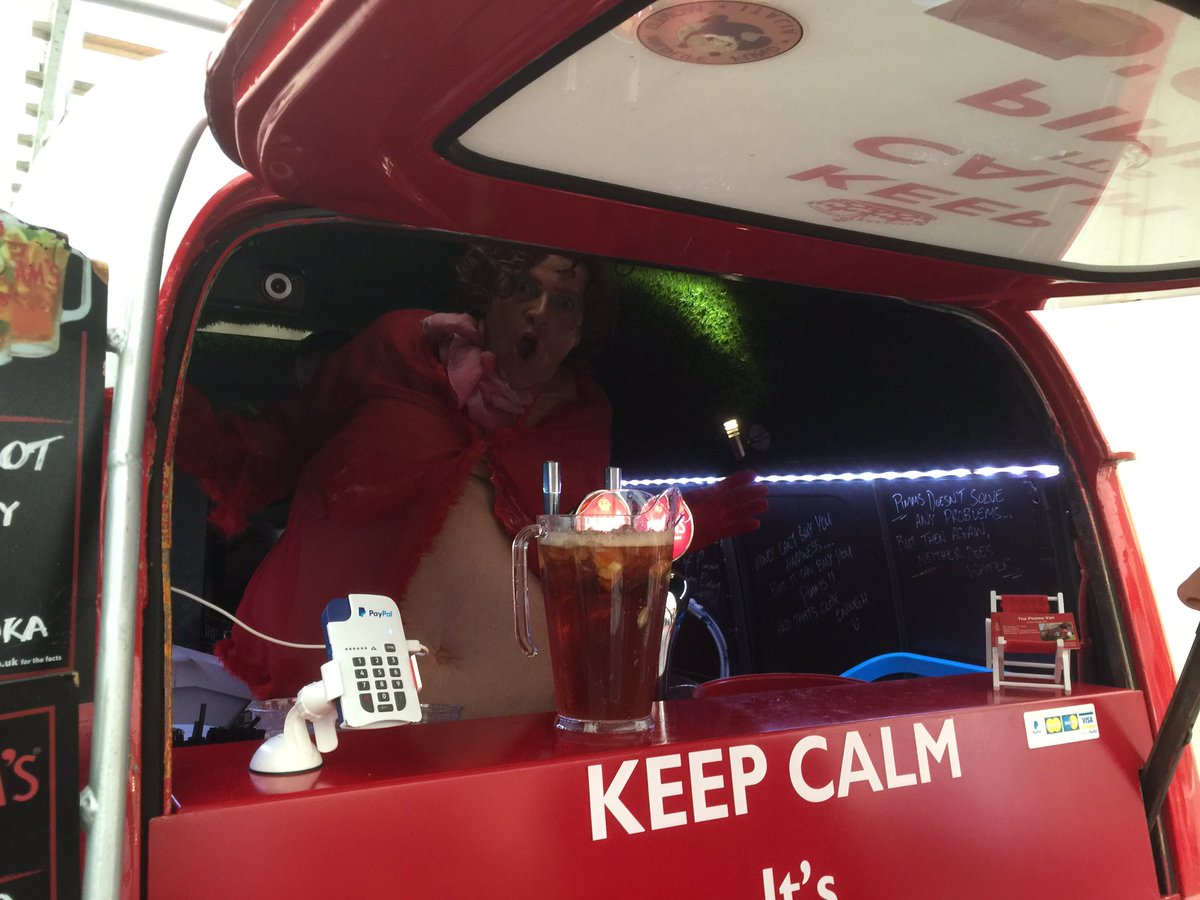 PimmsVan's tweet photo. Ozzie and Bubbles popped in to the #PimmsVan today https://t.co/bTT9Sgxvwi