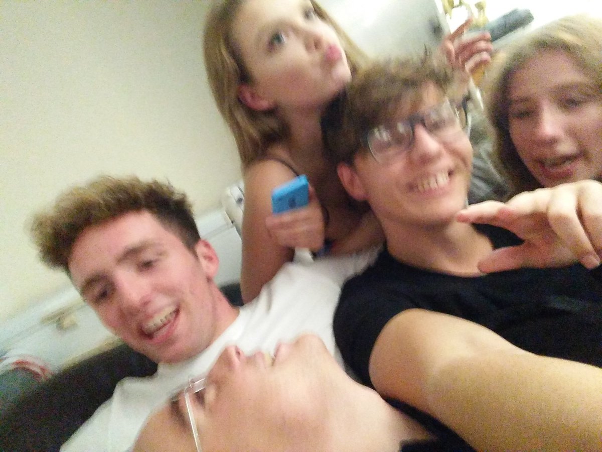 cameron_2212's tweet photo. This weekend has been mad 🎉😬 https://t.co/kQa2zy107A