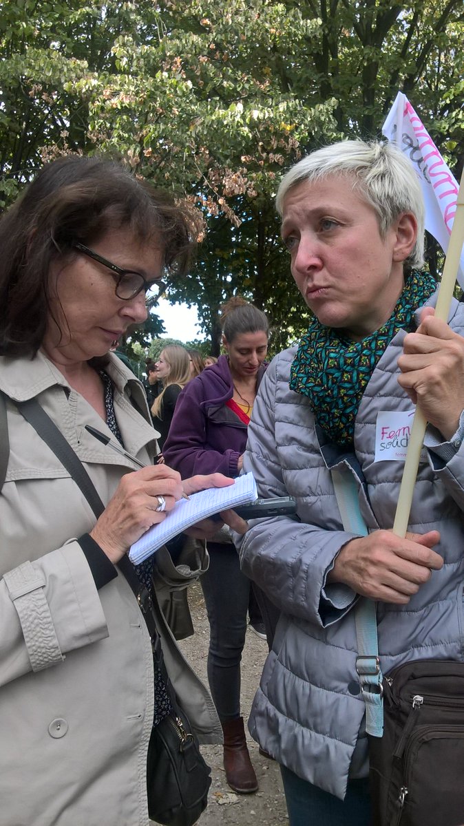 Femmessolidaire's tweet photo. Sabine Salmon "Il est nécessaire d'être avec les polonaises dans 1 contexte de montée des extrêmes" avec @afpfr https://t.co/39wIo7waRG