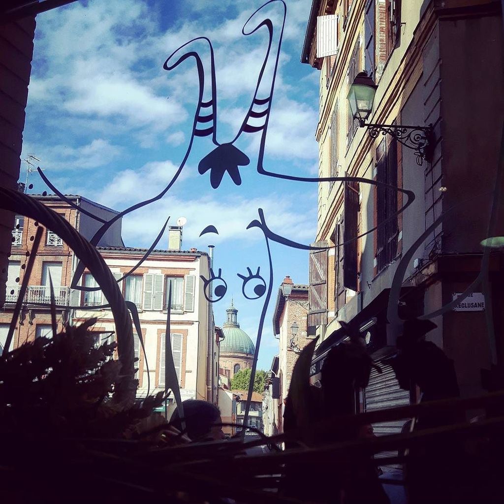 BouduToulouse's tweet photo. Le passement de témoin est fait : Les Biquettes remplacent les fabuleux Chat Gris, et c'est fabuleux aussi. #inaugu… https://t.co/Pnm0gGKfOl