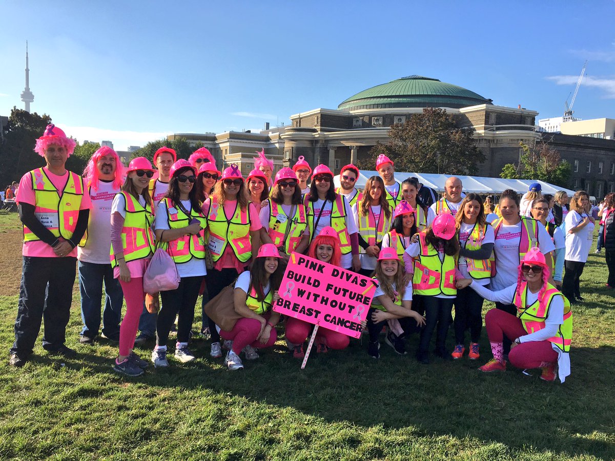TorontoRun's tweet photo. The Pink Divas are looking great in pink and ready to run! Thank you all for the support #CIBCRunfortheCure #PinkDivas https://t.co/4YkrrzAjDA
