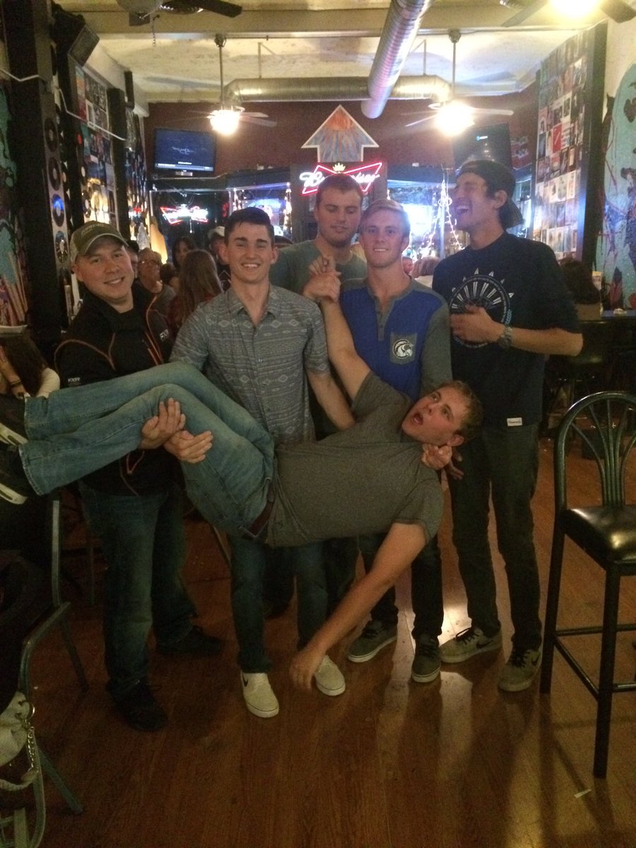 BugzyRyan141's tweet photo. @BrileyDixon @JWabashaw @BenDyer78 https://t.co/J0jRus7mdH