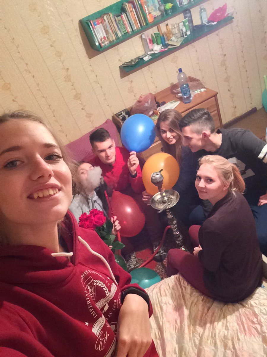 FORWAAAARD's tweet photo. Просто дикая ночка, закрыли дачный сезон 🍻 https://t.co/M7Ama8vPcO