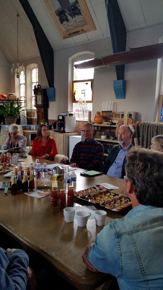 Minister Kamp in gesprek met recreatieondernemers. 'Recreatie en toerisme is ontzettend belangrijk voor Nederland!' #footprintrecreatie