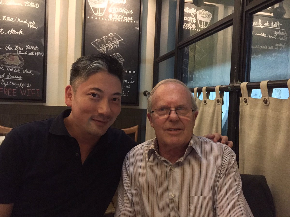 eNaraWhisky's tweet photo. @HKIWSC welcome dinner for spirit judges; great to see David Stewart MBE again cc: @TheBalvenie @BalvenieUK @TheIWSCGroup #hkiwsc2016 https://t.co/TvyQyRVfko
