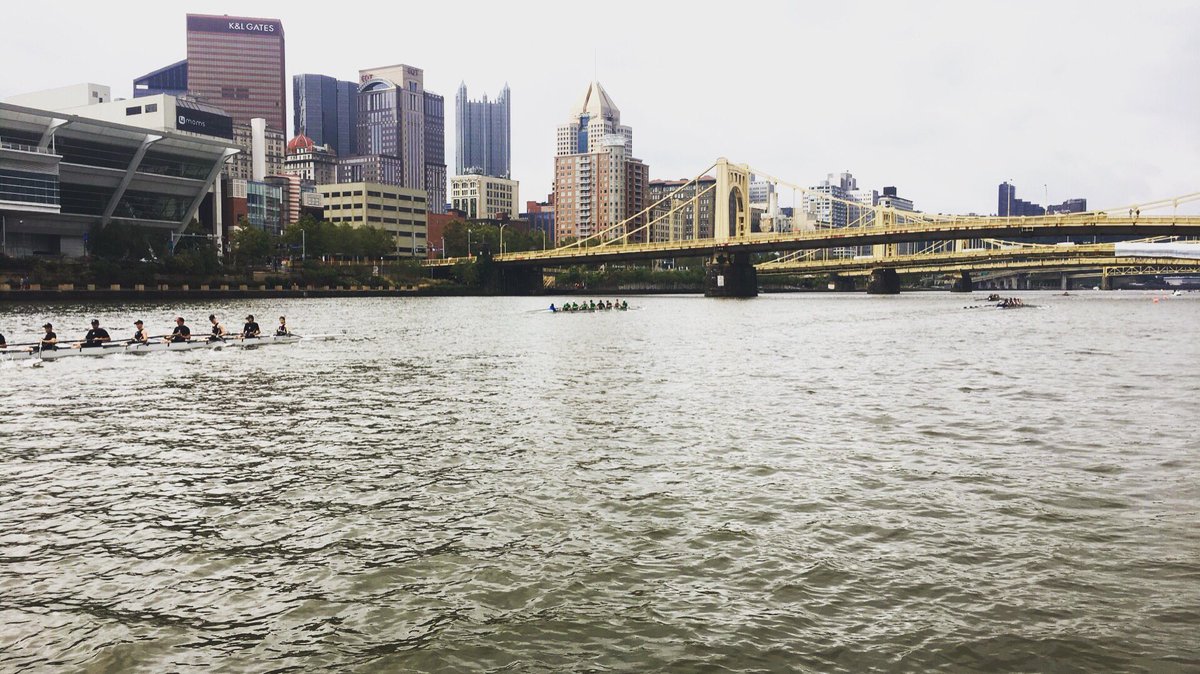 3RiversRowing's tweet photo. Making their way to the finish line. #HOTO2016 https://t.co/s5onC4H8LN