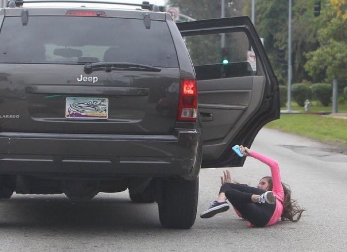 GentsRules's tweet photo. When you hand someone the aux and they start playing Broccoli https://t.co/2kPi7eglcd