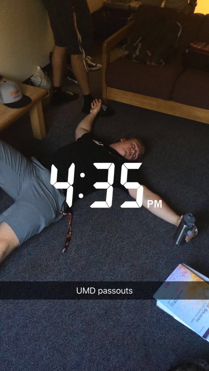 UMDpassouts's tweet photo. The great Confucius once said, "the early bird gets the worm." For some odd reason, it looks like this bird got the floor. #UMDpassouts https://t.co/Xt9cTSuUHl