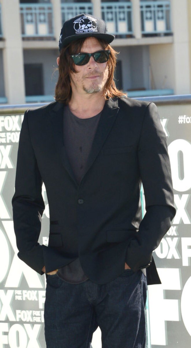 MaritinaThomas's tweet photo. Happy Sunday ☕️ @beebecathy @Lil_tigerprince @sandmaiden3 @walker_ladyk @sassypoo @jerseygirlang @issa_sixx @marieblanca95 @CristyMarcum https://t.co/YyJUQOiqp6